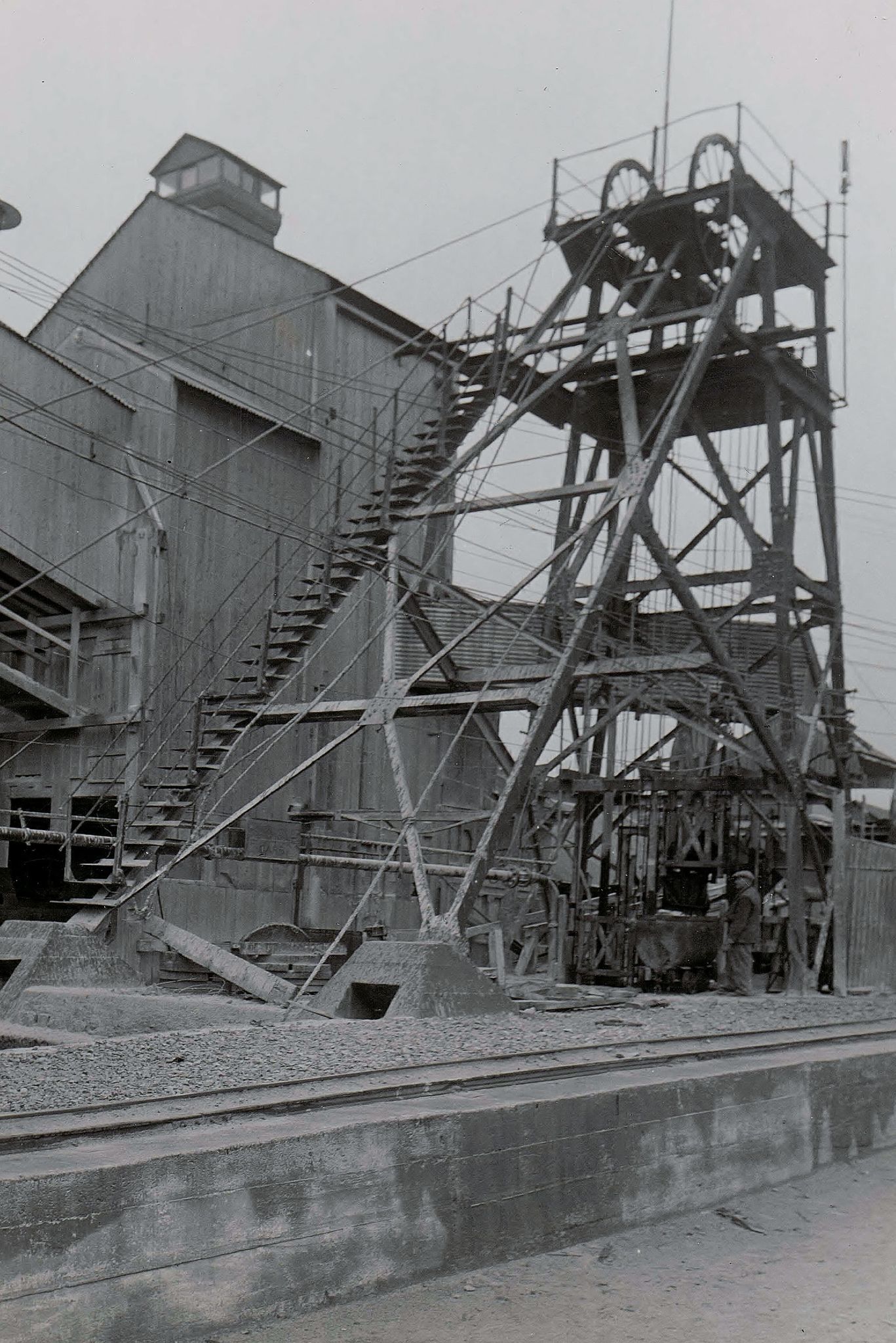 Pen-y-Bryn shaft top at Halkyn, circa 1941. Picture courtesy of Rob Richardson