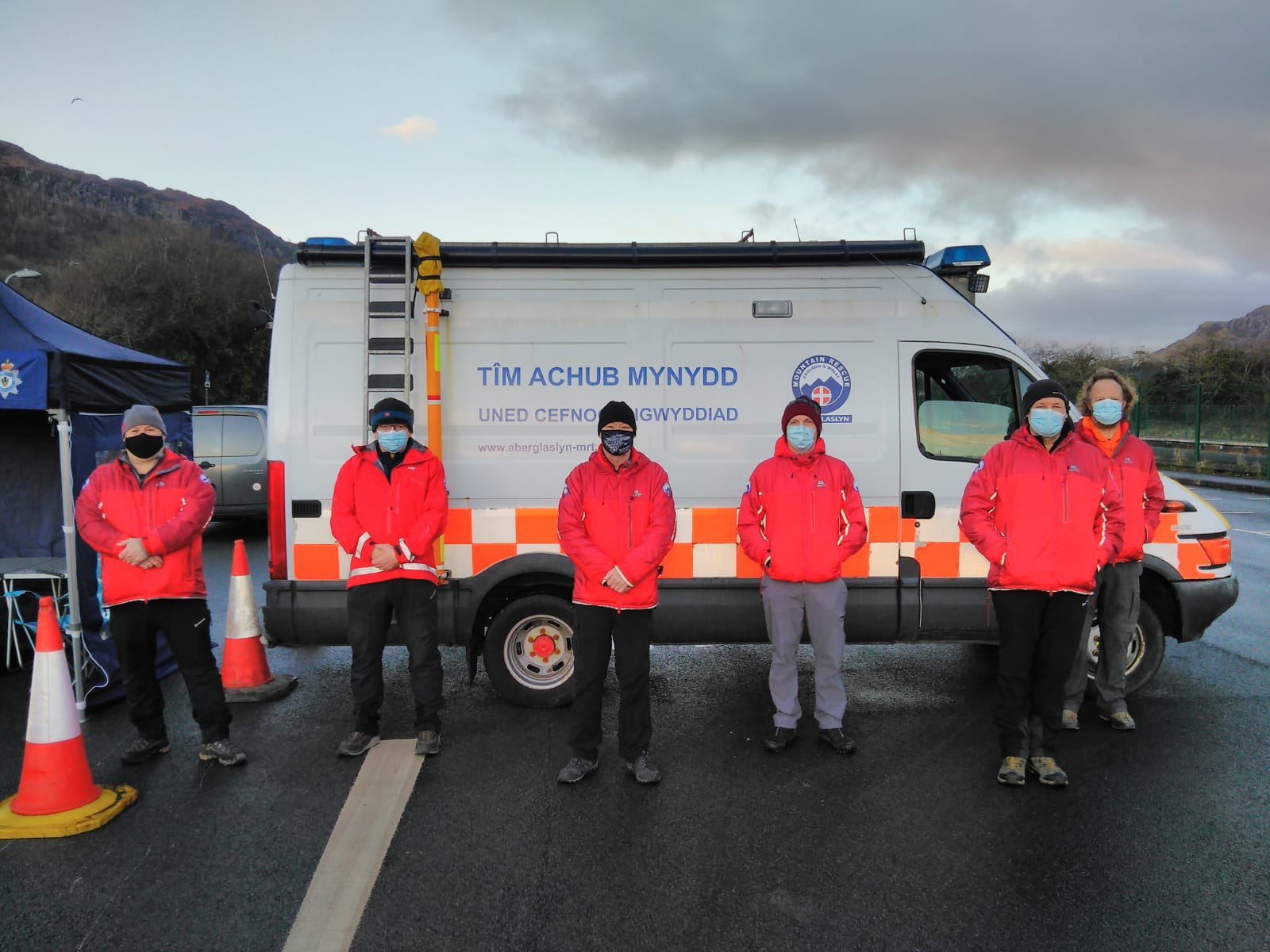 Aberglaslyn MRT volunteering to support the vaccination programme