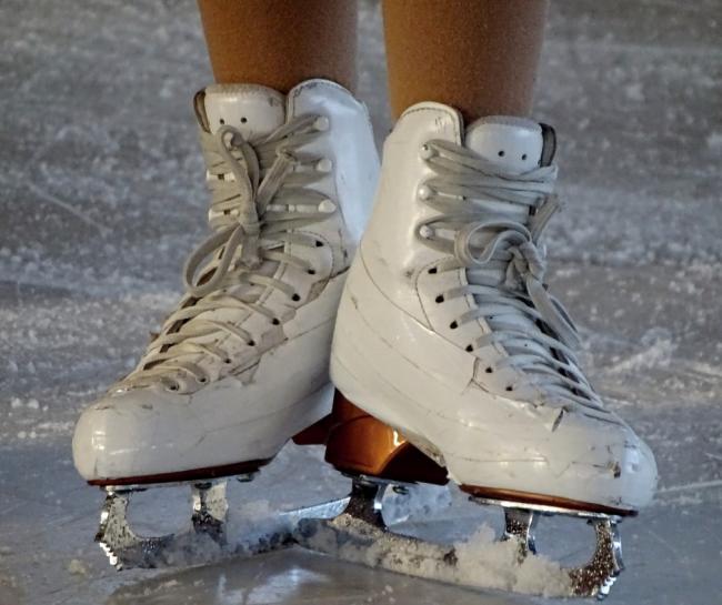 Petition launched to review opening schedule of Deeside's ice skating rink