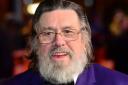 Ricky Tomlinson has re-called a Christmas he spent during 'tough times' in Coedpoeth.