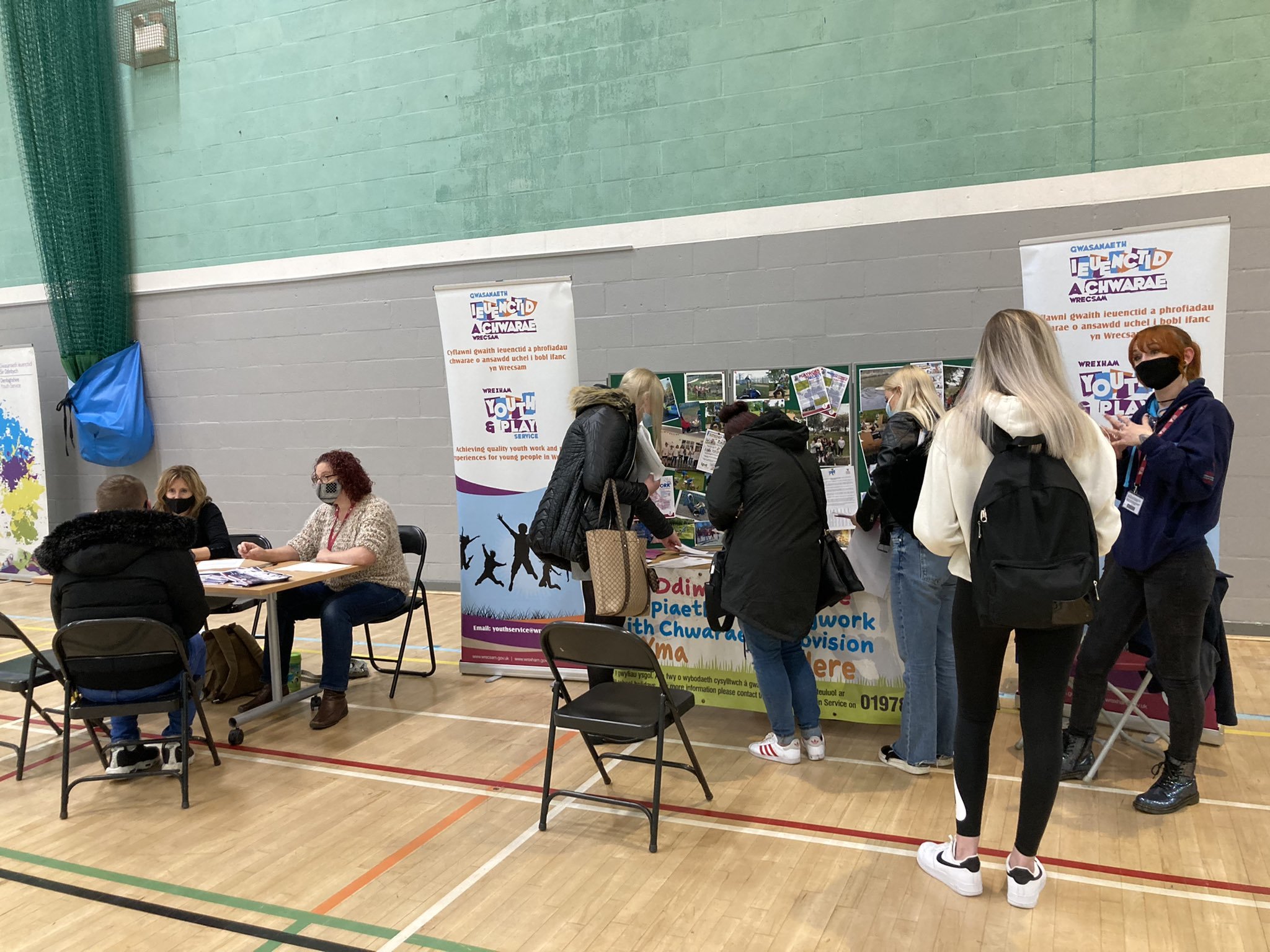 The Wrexham Glyndwr Youth and Community team, in partnership with the Work Related Learning team, hosted the annual placement Marketplace event for students at the University’s Sports Hall 