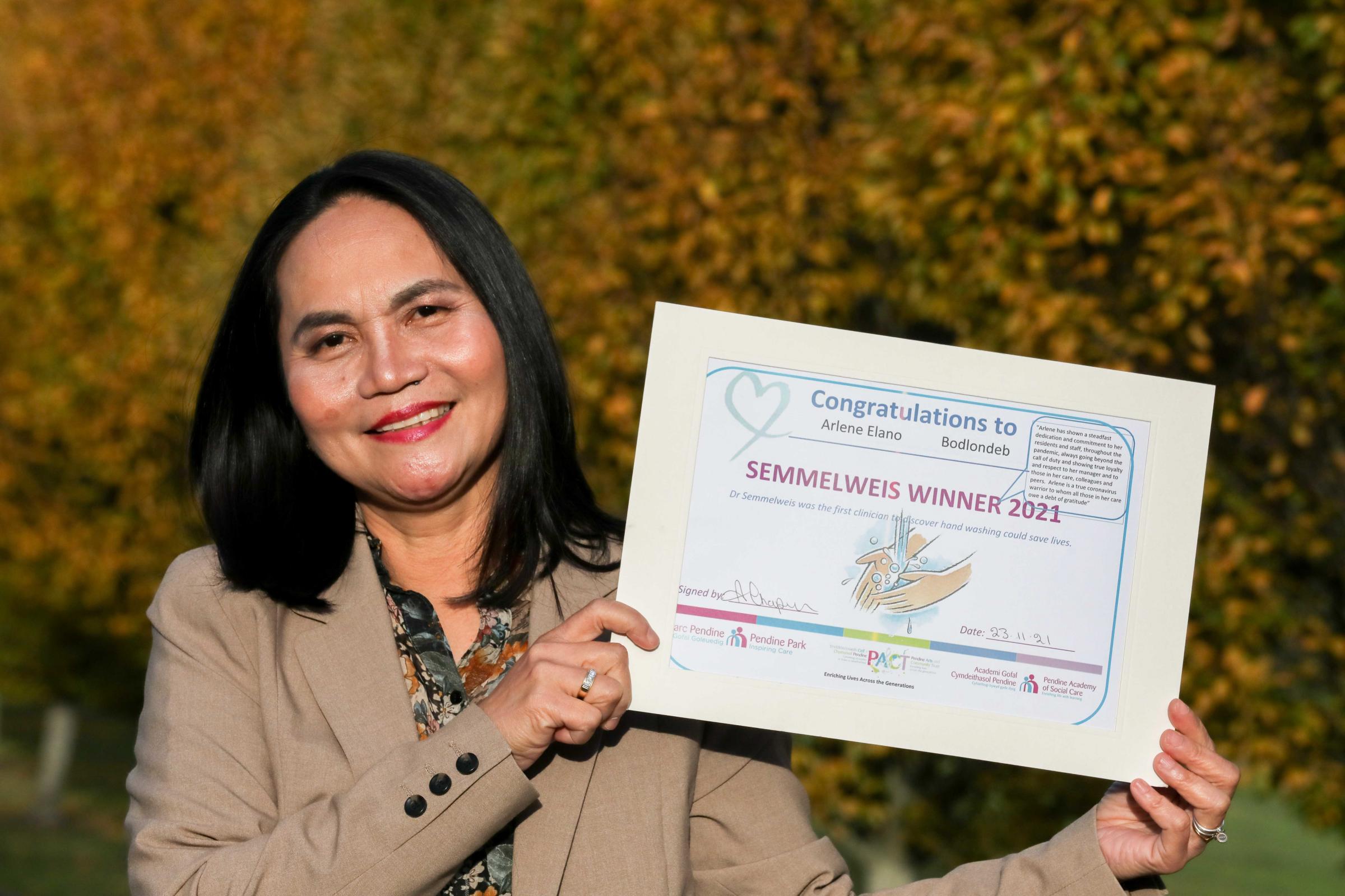 Pendine Park Bodlondeb Arlene Elano received a Semmelweis hygeine award,