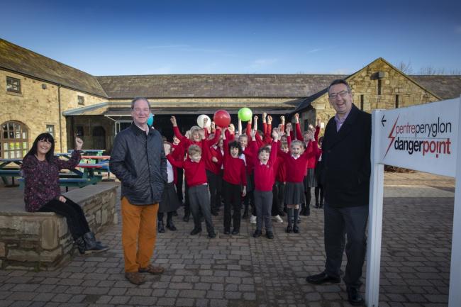 PCC Andy Dunbobbin (right) with DangerPoint centre manager Julie Evans and chair of trustees Lloyd fitzhugh and pupils from Ysgol Dyffryn I?l, Llandegla.