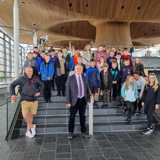 North Wales MS Mark Isherwood with pupils and staff from Ysgol Owen Jones in Northop during their visit to the Welsh Parliament.