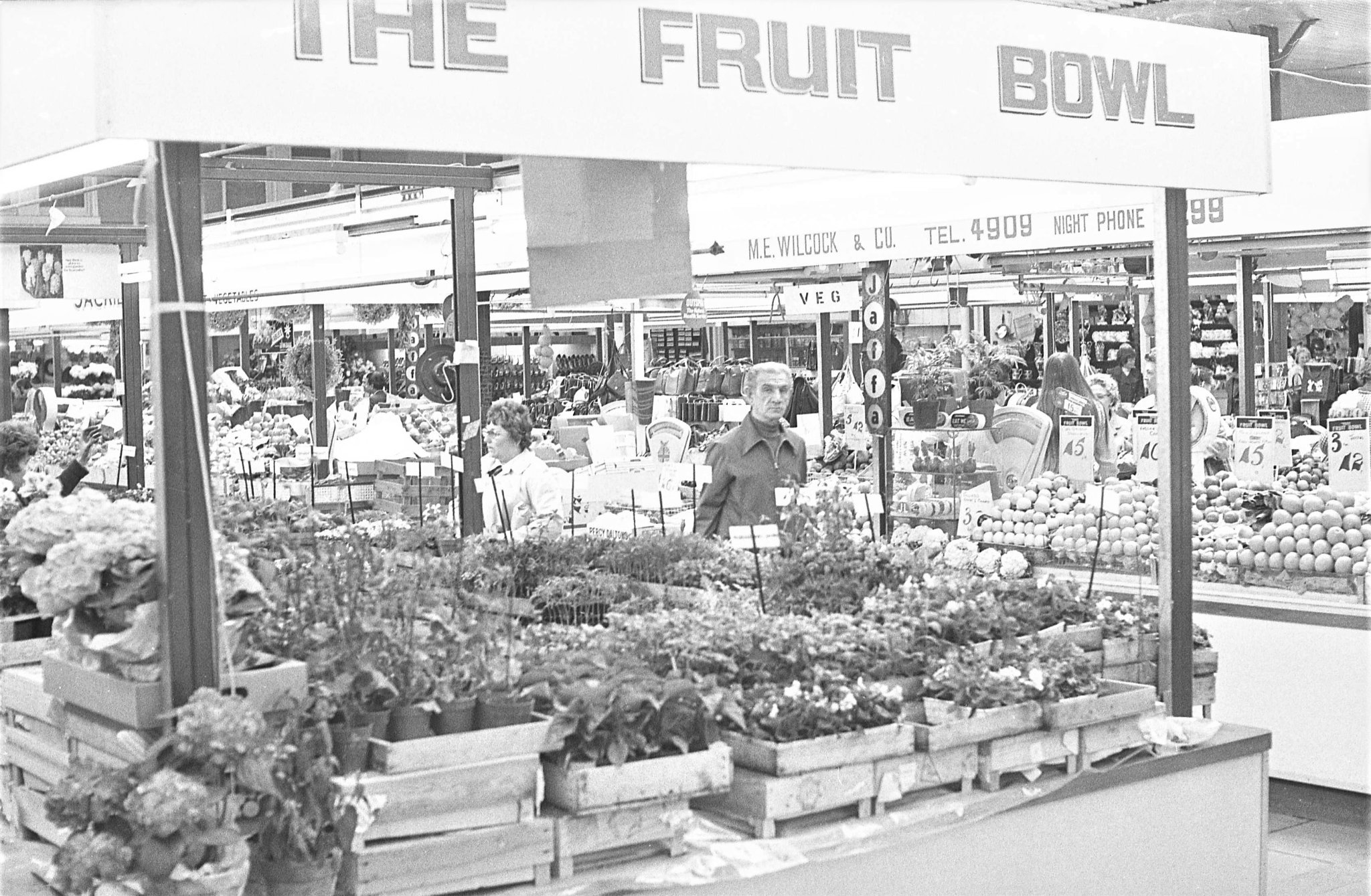 Wrexham bygones - Wrexham indoor market, 1974.