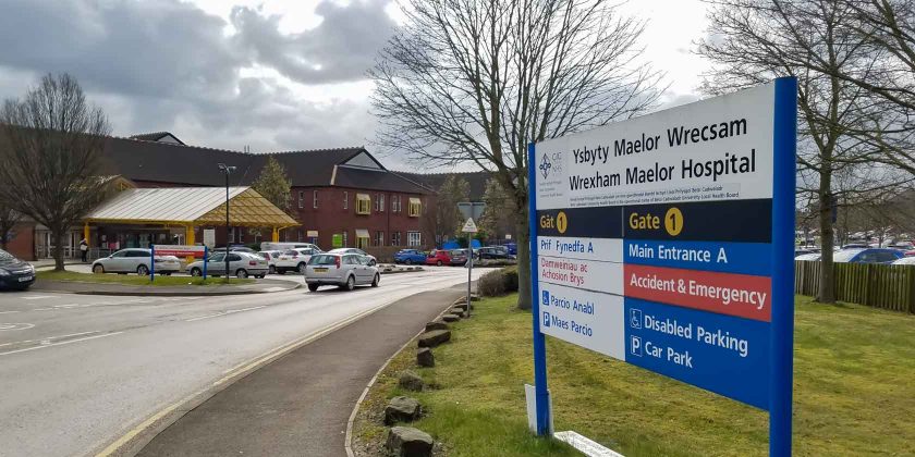 Wrexham:Maelor Hospital parking concerns raised by residents - Vimarsana News
