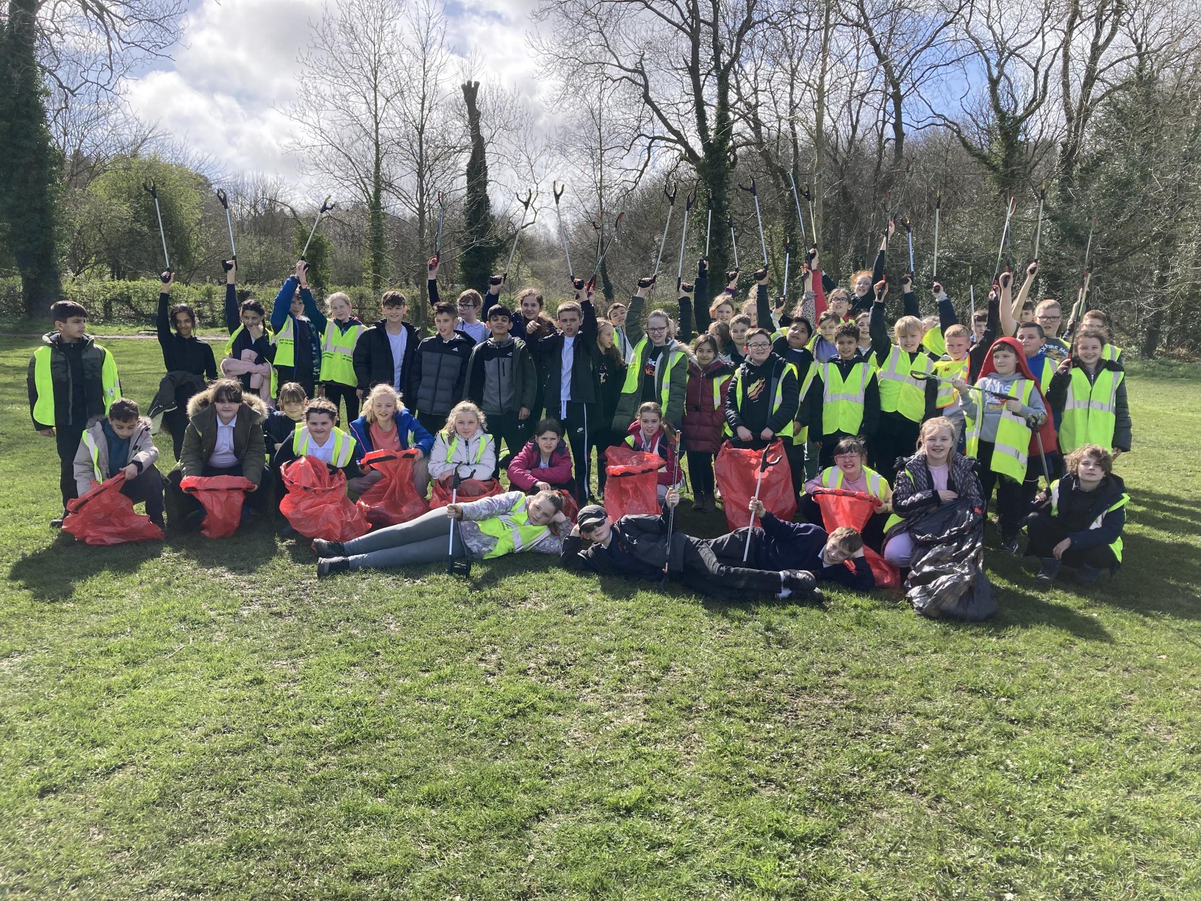 Litterpick in the community for pupils at Ysgol Ty Ffynnon.
