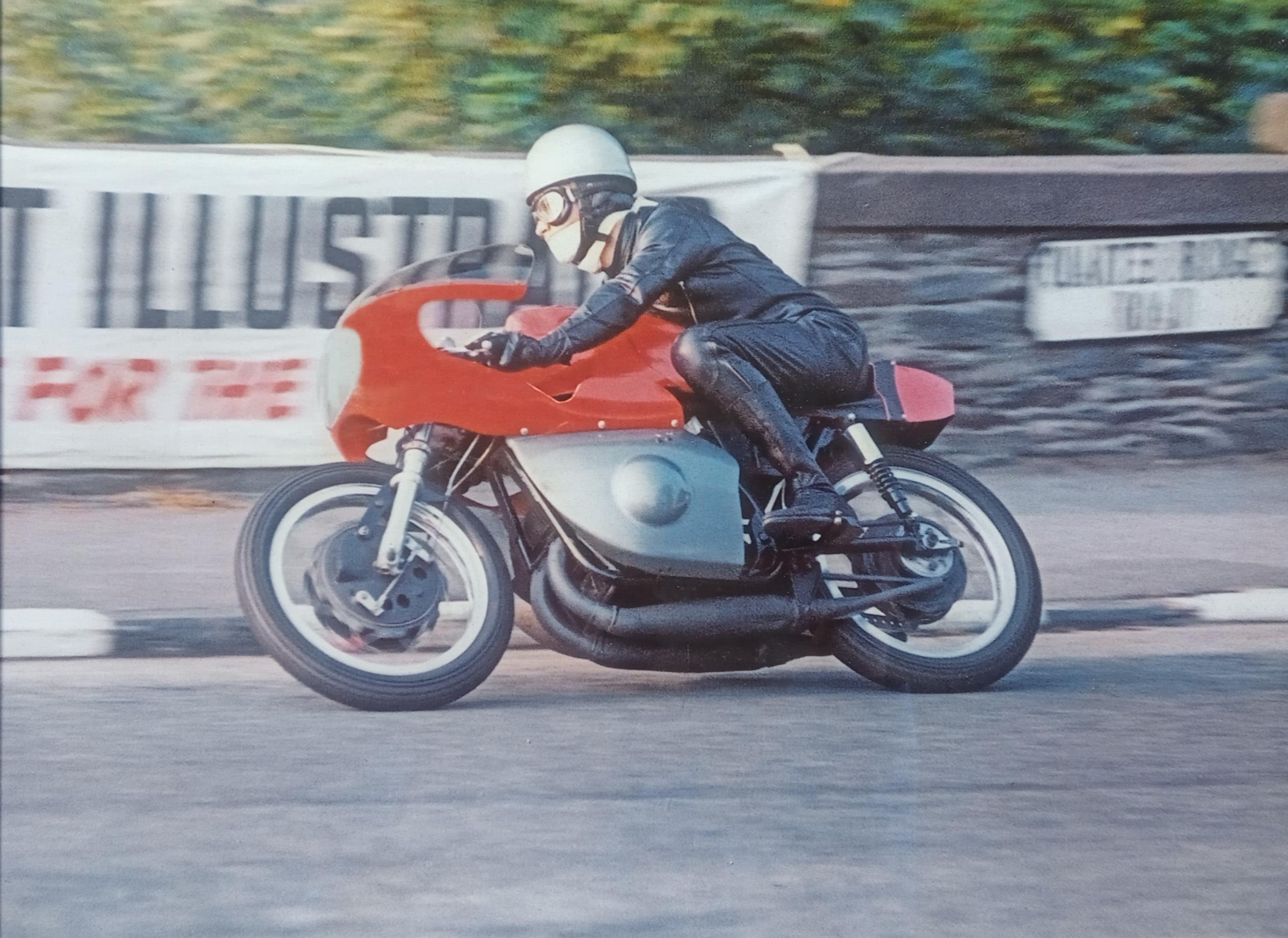 David Thomas in action during practive at the Isle of Man, 1969.