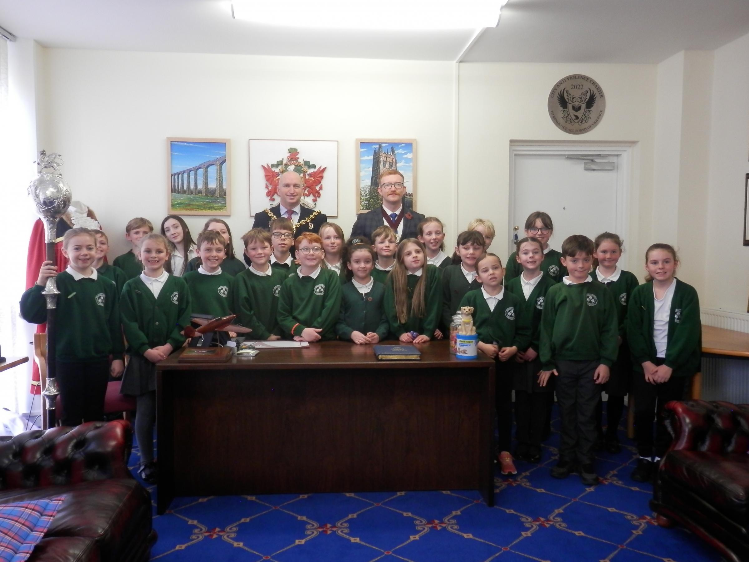 Ysgol Penygelli pupils visit to the Guildhall Wrexham, with Mayory Cllr Andy Williams, and consort Luke Williams.