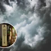 Clouds and a thermometer (Canva)