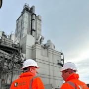 Lord Callanan and Heidelberg Materials CEO Simon Willis at Padeswood cement works.